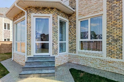 Продается 2-этажный дом, 210 м²