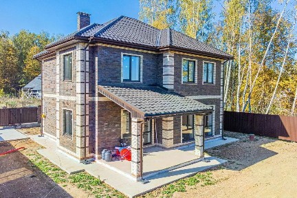 Продается 2-этажный дом, 220 м²