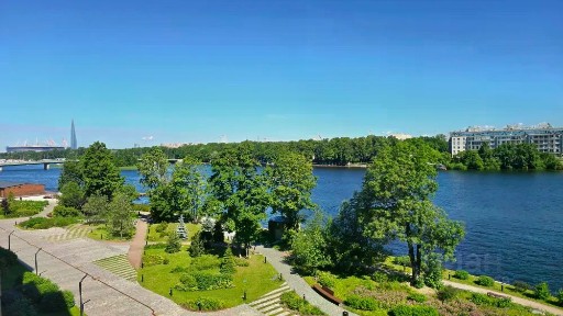 Продается 4-комн. квартира, 159 м²