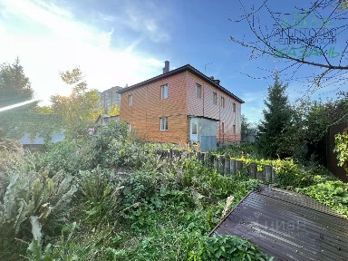 Продается 3-этажный дом, 357 м²