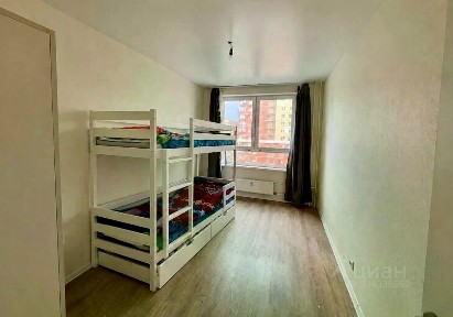 Продается 4-комн. квартира, 75 м²