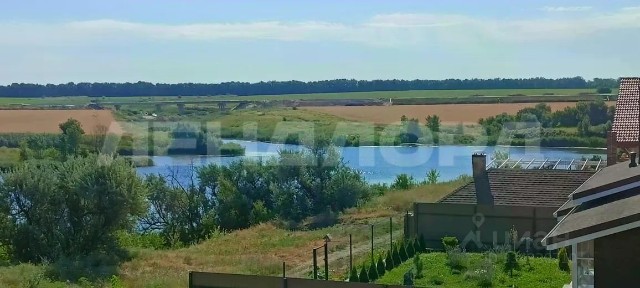 Продается 2-этажный дом, 140 м²