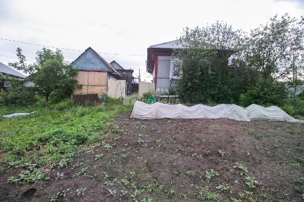 Алтайский край, Барнаул, р-н Ленинский, ул. Панкратова, 19