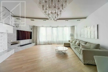 Продаются 3-комн. апартаменты, 111 м²