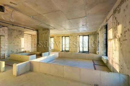 Продается 3-комн. квартира, 112 м²