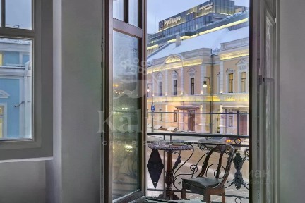 Продается 4-этажный дом, 772 м²
