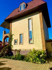 Продается 3-этажный коттедж, 320 м²