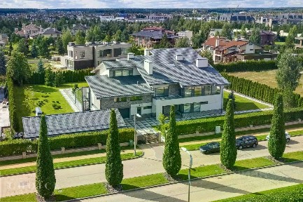 Продается 3-этажный дом, 1 128 м²