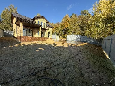 Продается 2-этажный дом, 208 м²