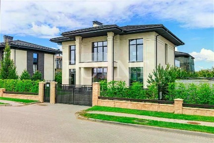 Продается 2-этажный коттедж, 307 м²