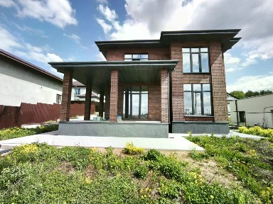 Продается 2-этажный дом, 220 м²