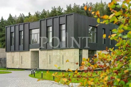 Продается 2-этажный коттедж, 622 м²