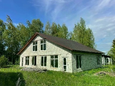 Продается 2-этажный дом, 347 м²
