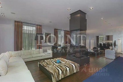 Продается 2-этажный коттедж, 1 450 м²