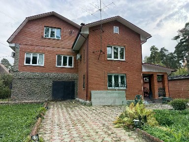 Продается 2-этажный дом, 282 м²