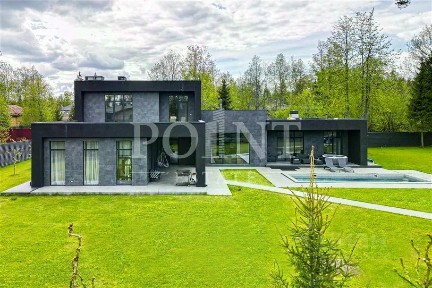 Продается 2-этажный коттедж, 450 м²