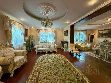 Продается 2-этажный дом, 240 м²