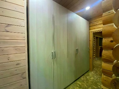 Продается 3-этажный дом, 550 м²