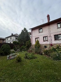 Сдается 4-этажный дом, 351 м²