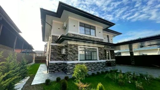 Продается 2-этажный дом, 210 м²