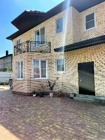 Продается 2-этажный дом, 181,6 м²