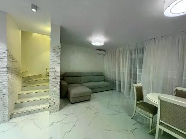 Продается 3-этажный таунхаус, 151 м²