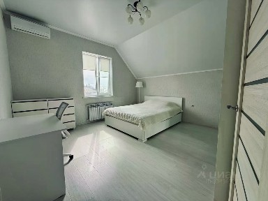 Продается 2-этажный коттедж, 130 м²