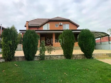 Продается 2-этажный дом, 185 м²