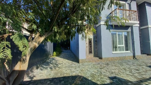 Продается 2-этажный дом, 160 м²