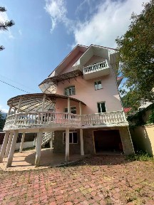 Продается 3-этажный дом, 255 м²