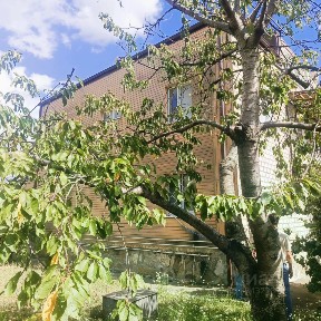 Продается 3-этажный дом, 389 м²