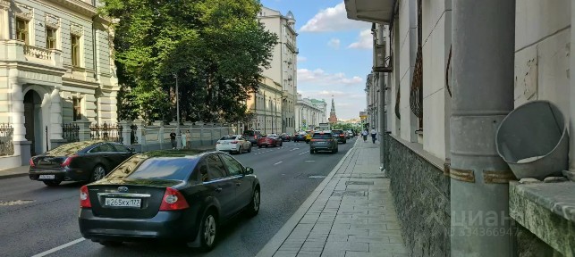 Продается 4-комн. квартира, 125 м²