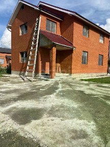 Продается 2-этажный дом, 240 м²