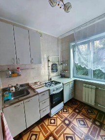 Продается 4-комн. квартира, 60 м²