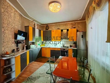 Продается 2-этажный дом, 256,6 м²