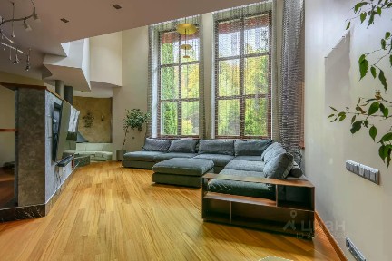 Сдается 3-этажный дом, 780 м²