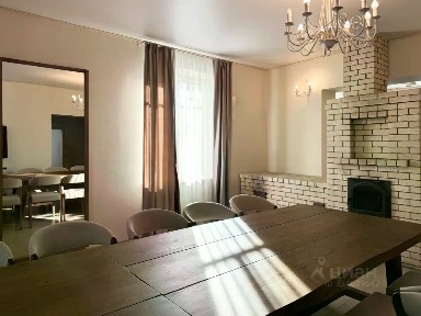 Сдается 2-этажный дом, 140 м²