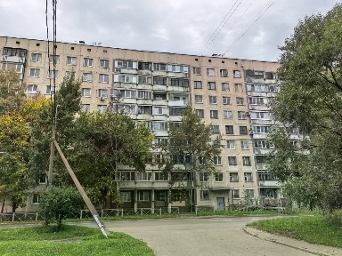 Санкт-Петербург, р-н Колпинский, мкр. Металлострой, Садовая ул., 20