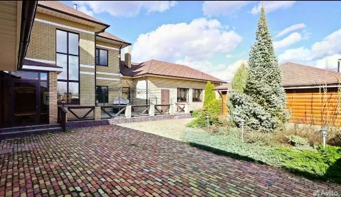Продается 2-этажный дом, 268 м²