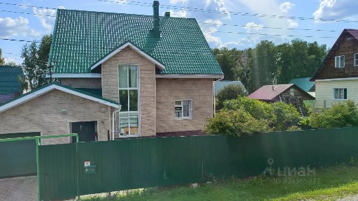 Продается 2-этажный дом, 250 м²