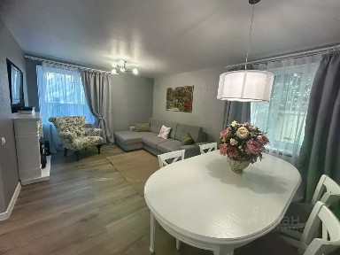 Сдается 2-этажный дом, 100 м²
