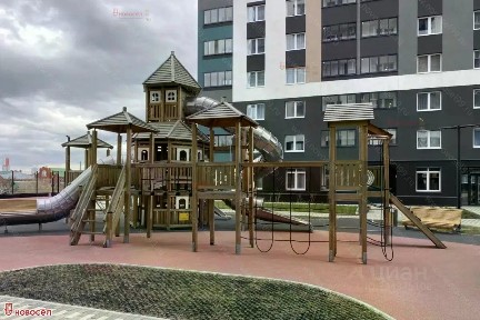Свердловская область, Екатеринбург, р-н Верх-Исетский, мкр. ВИЗ, Квартал Сюжеты жилой комплекс