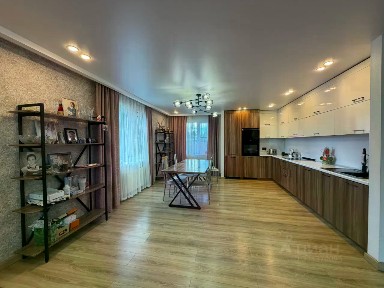 Продается 2-этажный дом, 196 м²