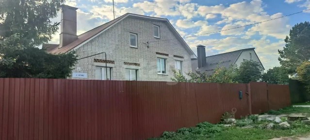 Продается 2-этажный дом, 220 м²