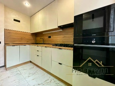 Татарстан респ., Казань, р-н Ново-Савиновский, ул. Голубятникова, 22