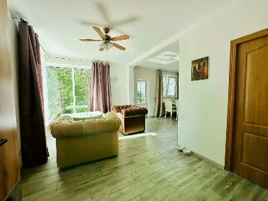 Сдается 2-этажный дом, 120 м²