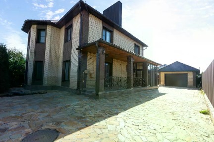 Продается 2-этажный дом, 202 м²