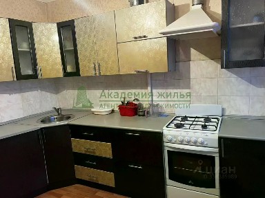 Продается 4-комн. квартира, 77,6 м²