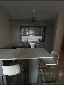 Продается 2-комн. квартира, 42 м²
