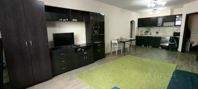 Продается 3-комн. квартира, 72 м²